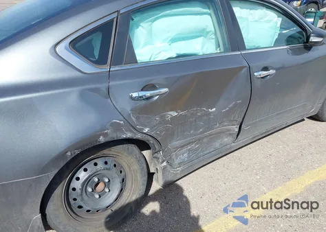 2015 Nissan Altima 2.5 S из США, поврежденный, VIN 1N4AL3AP7FN867163